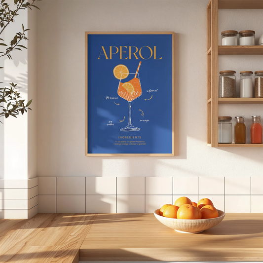 Lámina decorativa de cóctel Aperol Spritz con fondo azul intenso, ilustración de copa de aperitivo y receta.